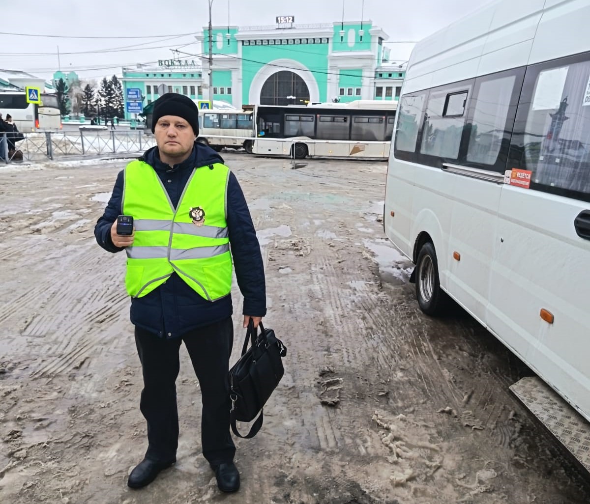 Нарушения транспортной безопасности выявлены у железнодорожного вокзала Новосибирска